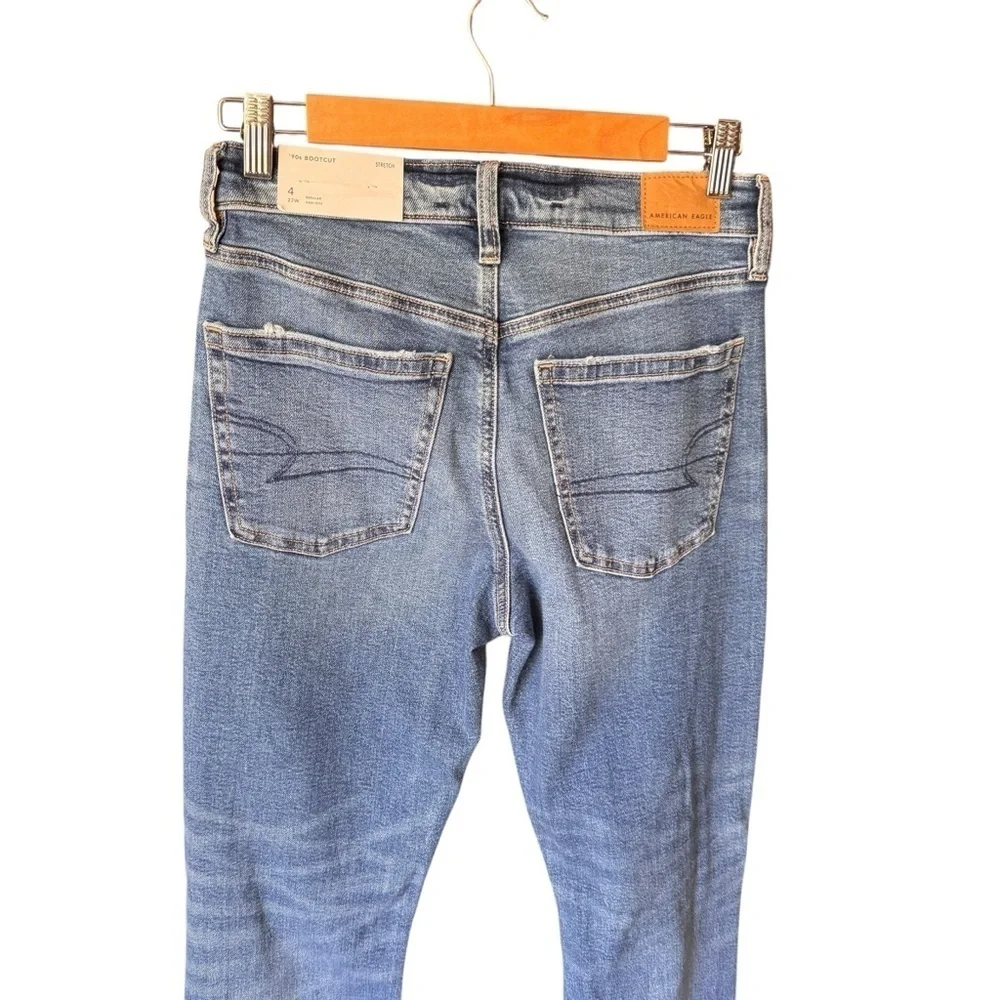 American Eagle - NWT 90s Bootcut Vintage Distressed Jeans Sz 4